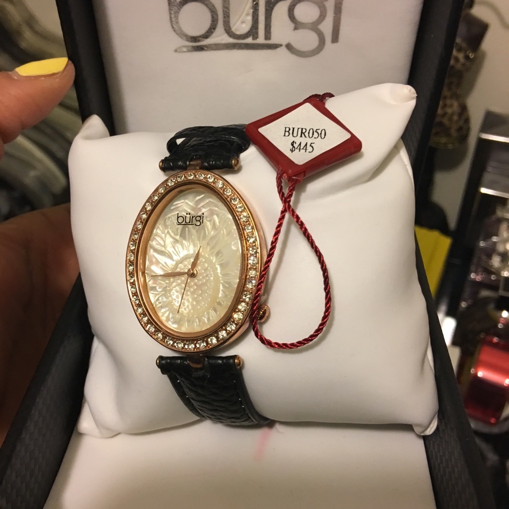 Watch - Picture 2 of 3